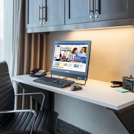 Hampton Inn By Hilton Oxford, Me Екстериор снимка