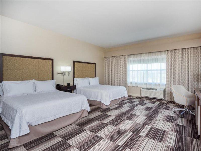 Hampton Inn By Hilton Oxford, Me Екстериор снимка