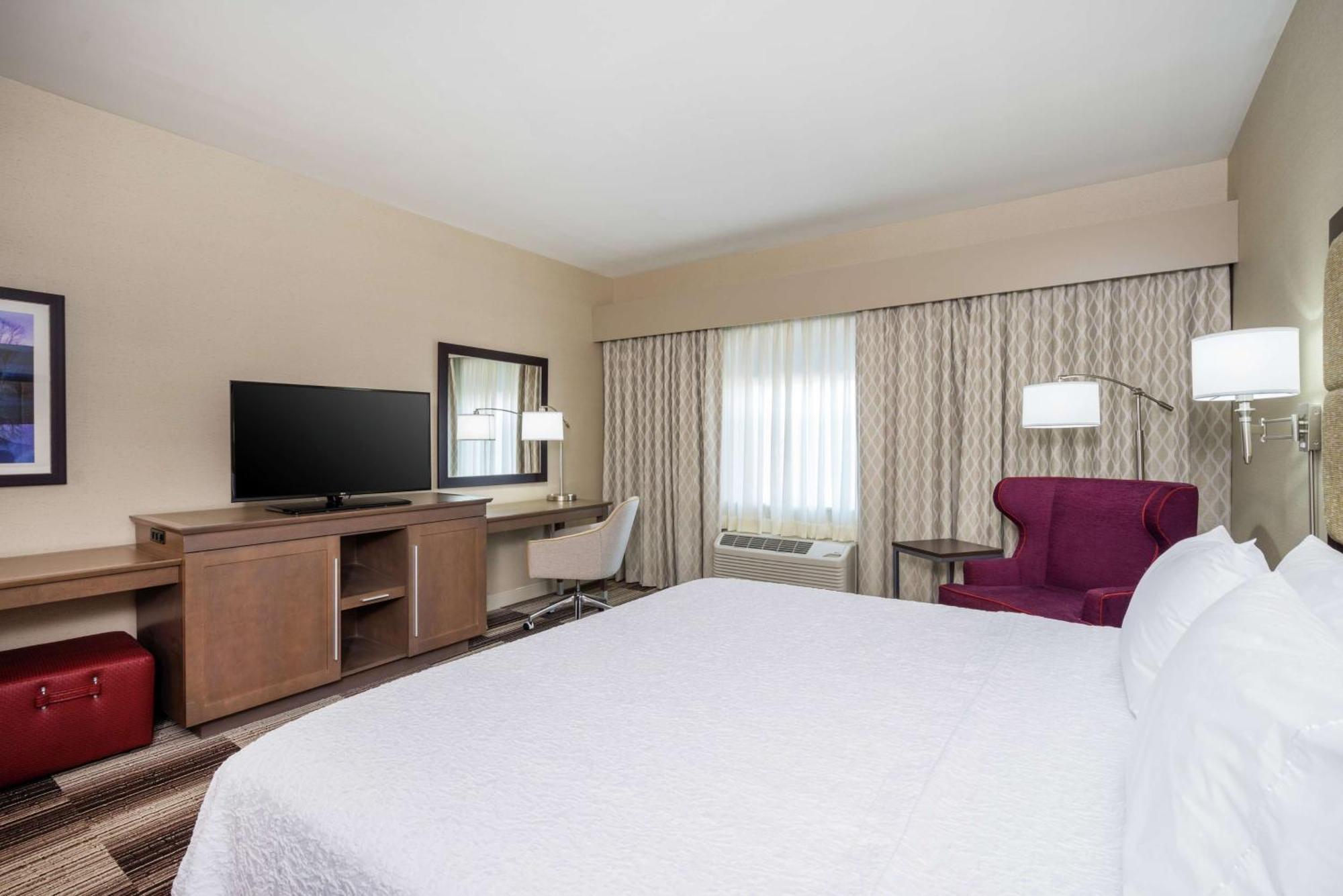 Hampton Inn By Hilton Oxford, Me Екстериор снимка