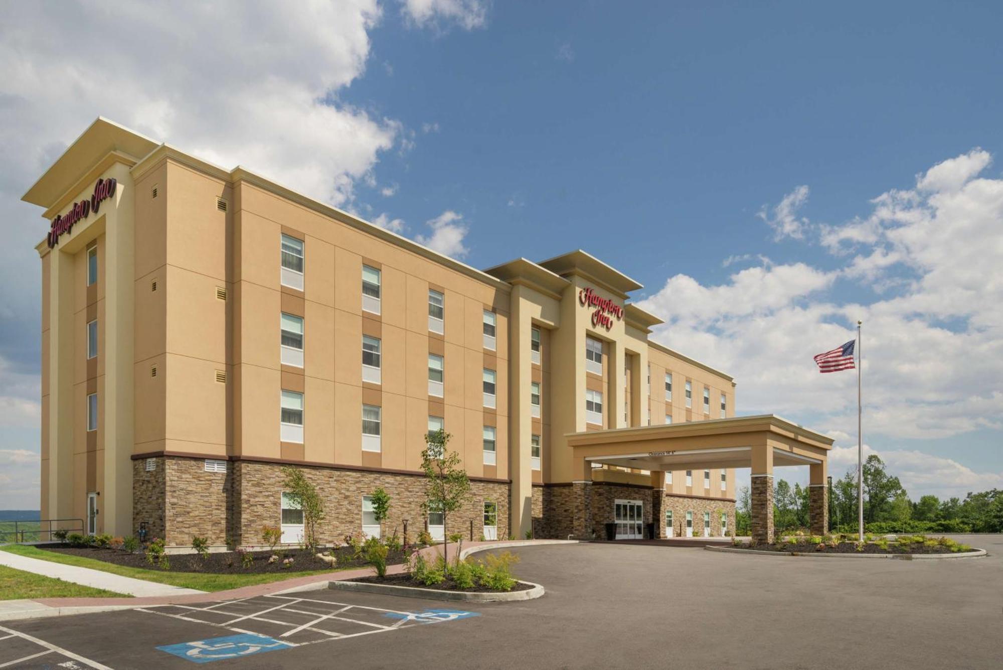 Hampton Inn By Hilton Oxford, Me Екстериор снимка