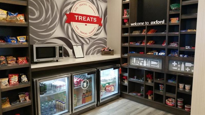 Hampton Inn By Hilton Oxford, Me Екстериор снимка